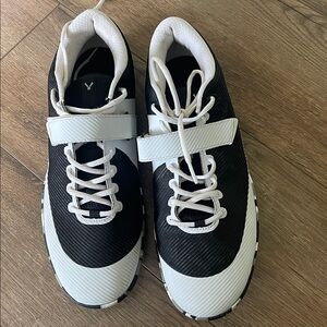 Velaasa Stones Throwing Shoe Discus Throw Snow Camo Men’s 14/Women’s 15.5 EUC